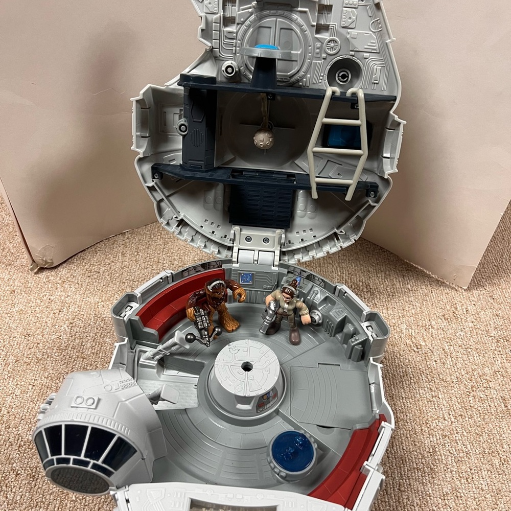 2011 Hasbro Star Wars Millennium Falcon Playskool Galactic Heroes Ship w Figures - Picture 3 of 11
